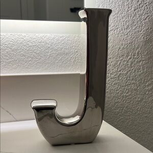 🌻3/$25 Silver Metallic Letter J Decor